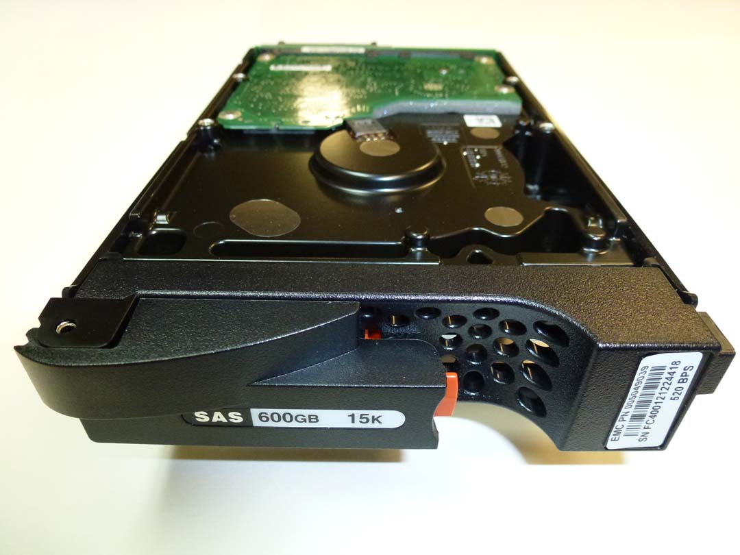 Жесткий диск EMC 600GB 15K SAS LFF (3.5) Drive for VNXE3150